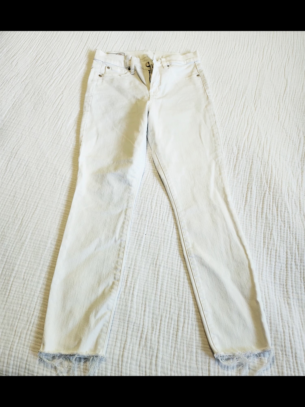 Gap Women’s High-Rise White True Skinny Jeans